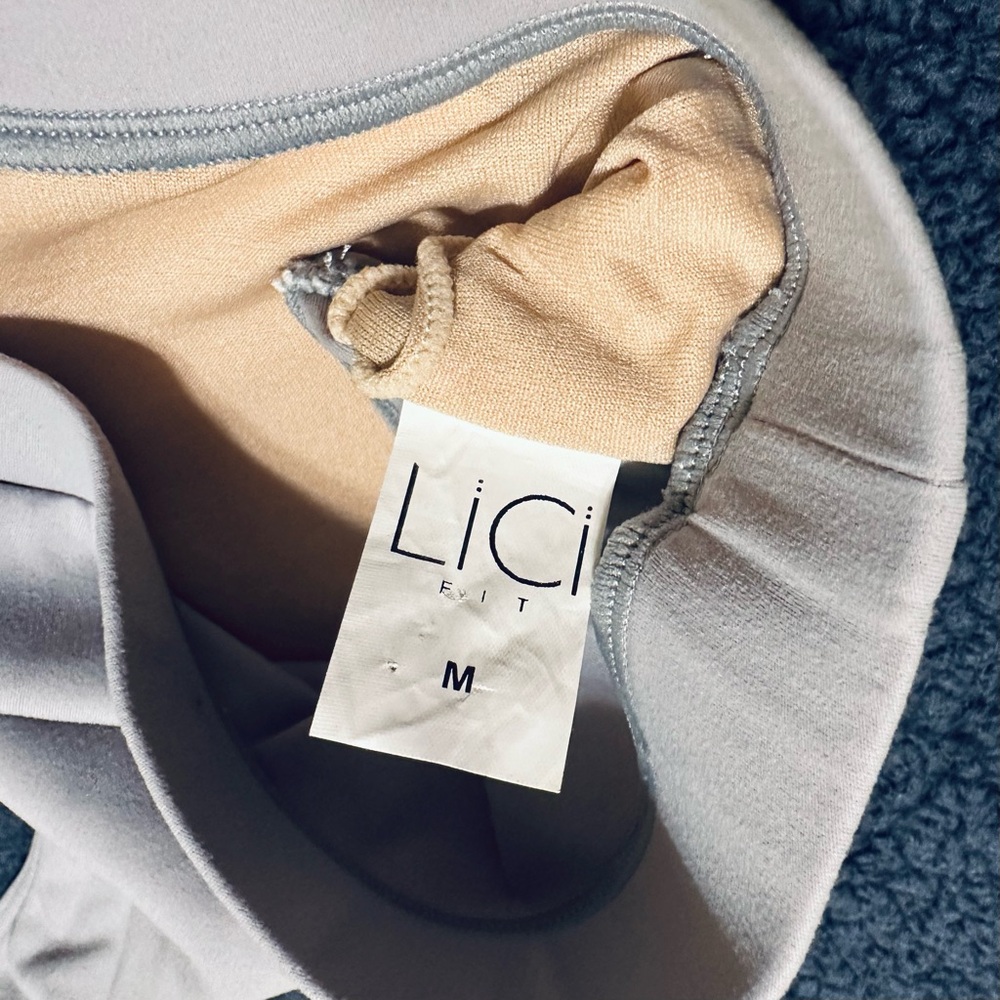 LiCi Fit Grey Sports Bra - Size M - Picture 5 of 5